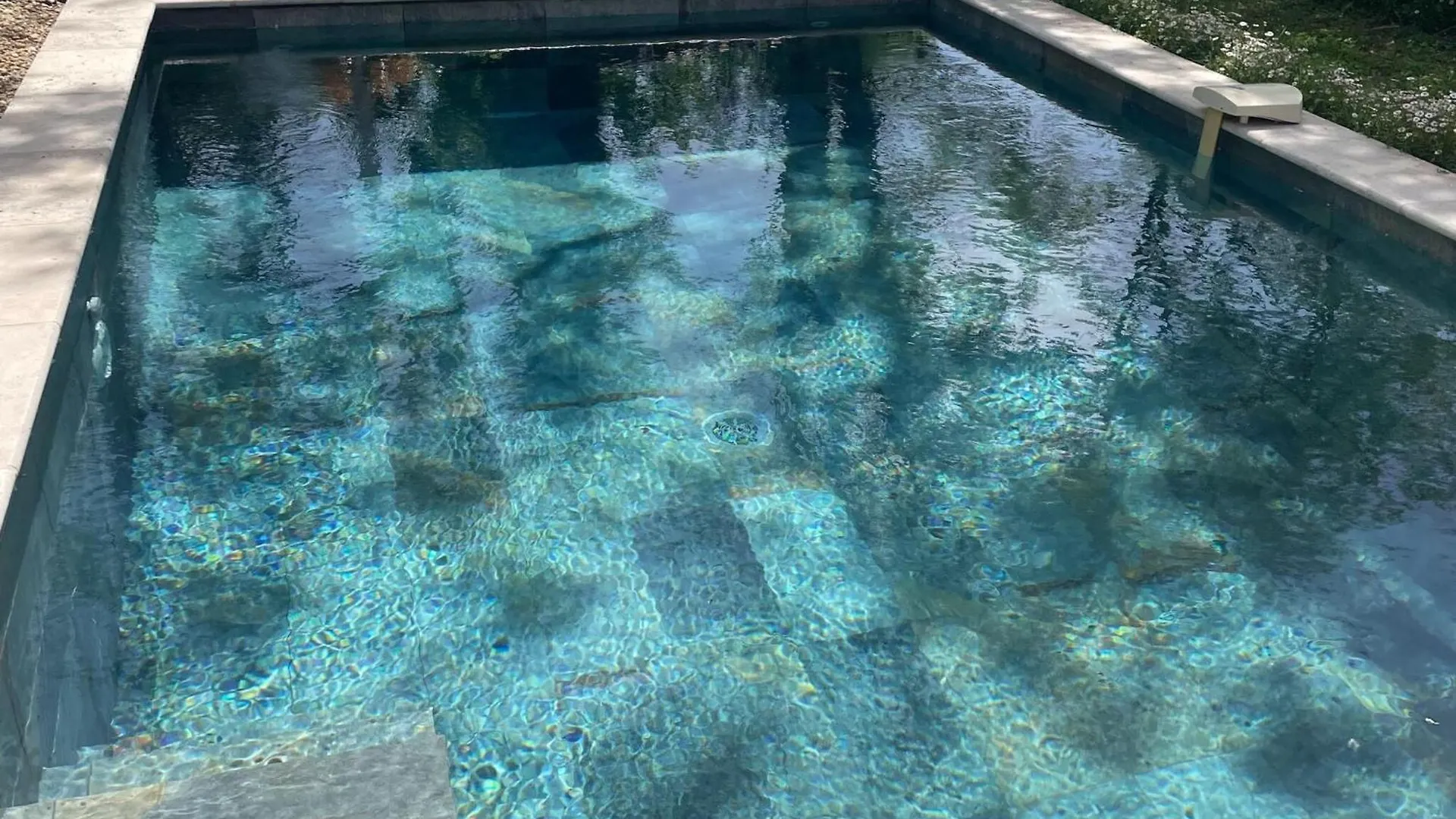 Picturesque Holiday Home With Garden Vaison-la-Romaine