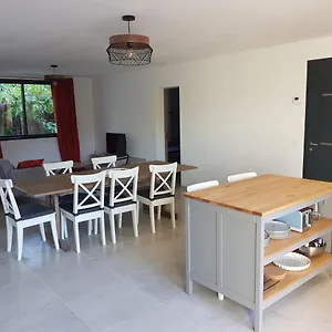 Hébergement de vacances Maison Avec Piscine, Vaison-la-Romaine